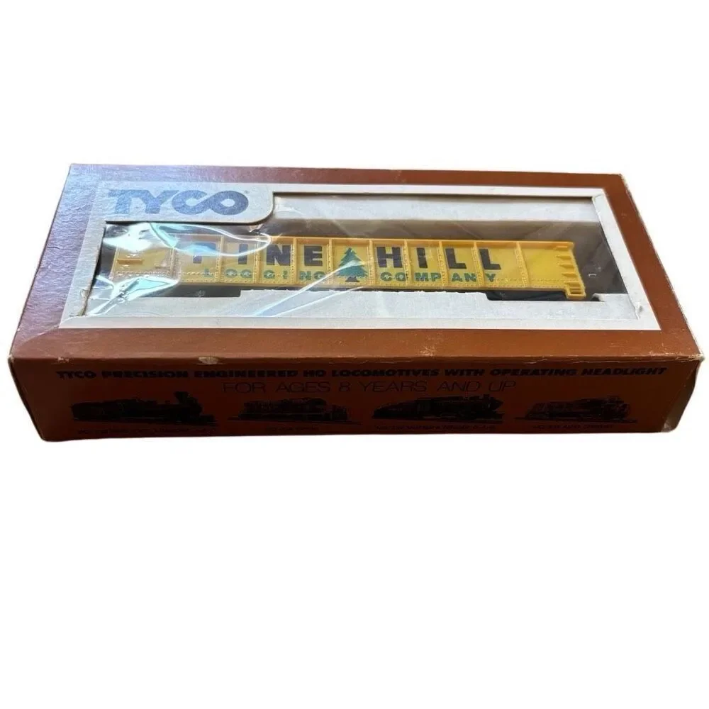 TYCO Pine Hills Logging Company B914-2 Gondola W/Logs HO Scale Freight Car